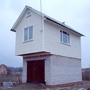 В поселке Геологов (и так строят) …