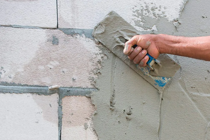Оштукатуривание стены из газобетона
