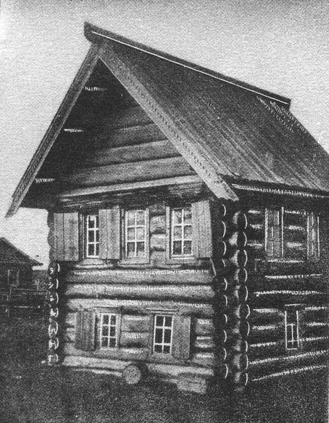 Двухэтажная клеть в деревне Зимник
