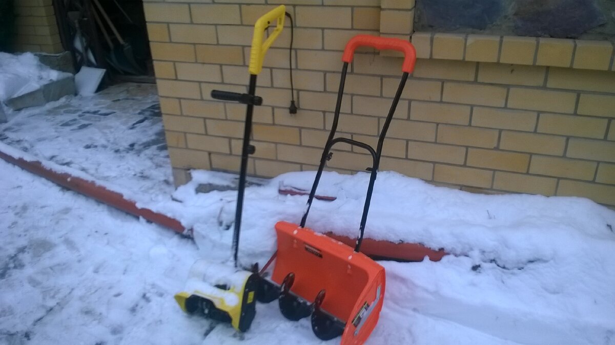 Помощник пенсионера – лопата со шнеком для снега. Часть 2